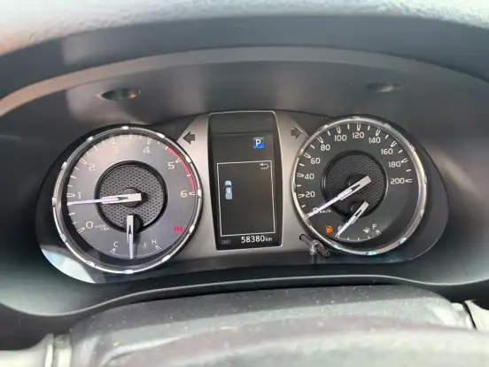 TOYOTA-HILUX-2024