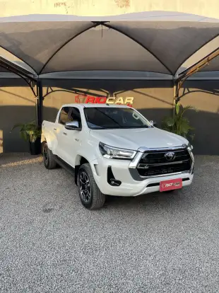 TOYOTA-HILUX-2024