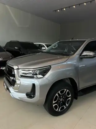 TOYOTA-HILUX-2022