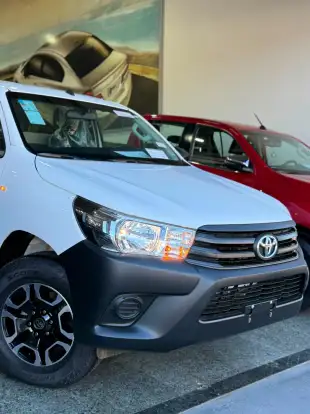 TOYOTA-HILUX-2026