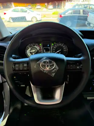 TOYOTA-HILUX-2026
