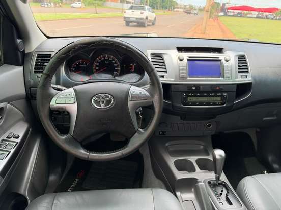 TOYOTA-HILUX-2.7 SRV 4X2 CD 16V FLEX 4P AUTOMÁTICO TOYOTA-HILUX-2015