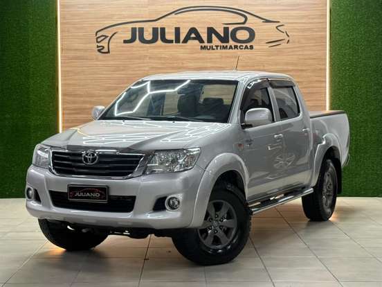 TOYOTA-HILUX-2014