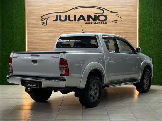 TOYOTA-HILUX-2.7 SRV 4X4 CD 16V FLEX 4P AUTOMÁTICO TOYOTA-HILUX-2014