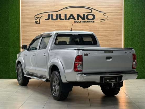 TOYOTA-HILUX-2.7 SRV 4X4 CD 16V FLEX 4P AUTOMÁTICO TOYOTA-HILUX-2014