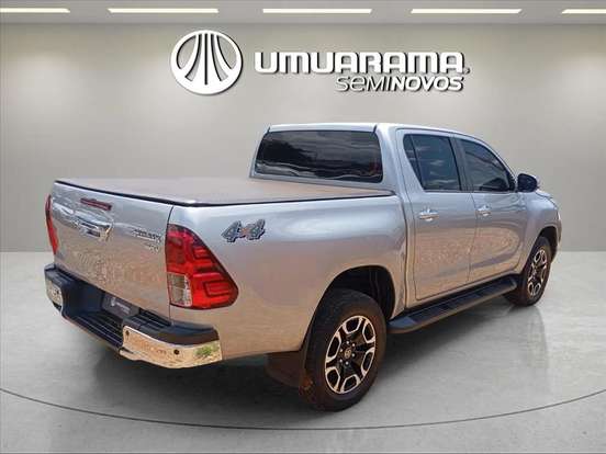 TOYOTA-HILUX-2022