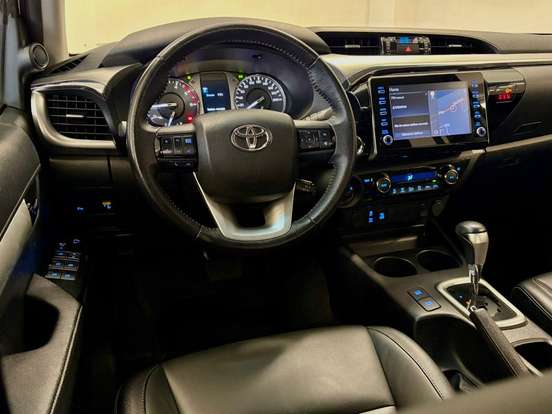 TOYOTA-HILUX-2021