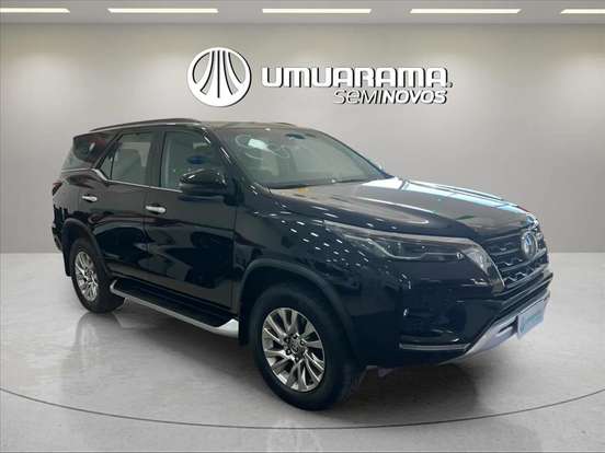 TOYOTA-HILUX-2021