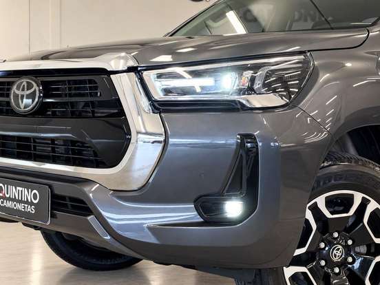 TOYOTA-HILUX-2.8 D-4D TURBO DIESEL CD SRX 4X4 AUTOMÁTICO TOYOTA-HILUX-2021