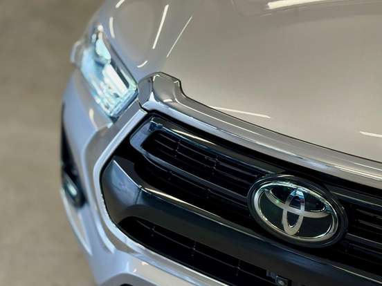 TOYOTA-HILUX-2.8 D-4D TURBO DIESEL CD SRX 4X4 AUTOMÁTICO TOYOTA-HILUX-2023
