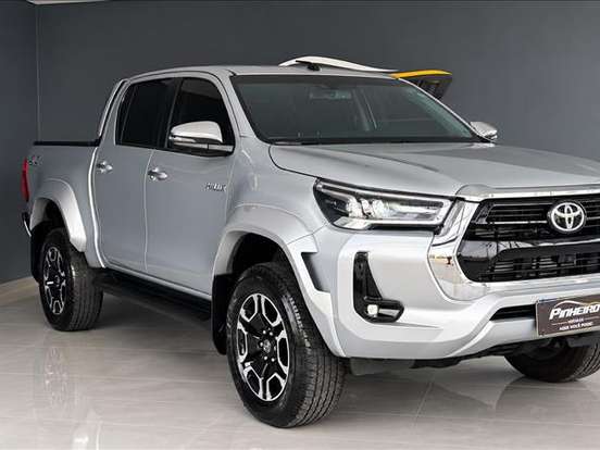 TOYOTA-HILUX-2.8 D-4D TURBO DIESEL CD SRX 4X4 AUTOMÁTICO TOYOTA-HILUX-2026