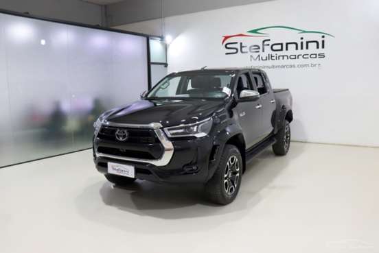 TOYOTA-HILUX-2025