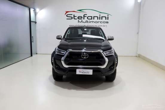 TOYOTA-HILUX-2025