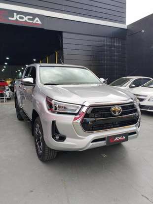 TOYOTA-HILUX-2.8 D-4D TURBO DIESEL CD SRX 4X4 AUTOMÁTICO TOYOTA-HILUX-2025
