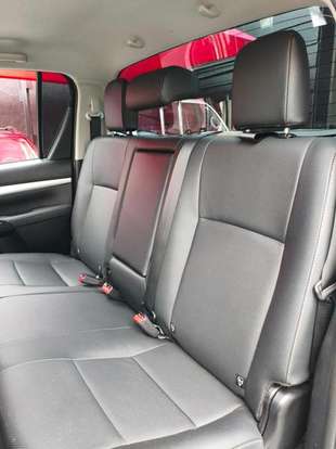 TOYOTA-HILUX-2025