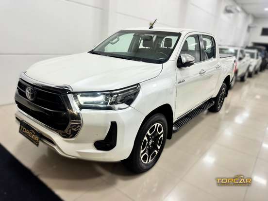 TOYOTA-HILUX-2021