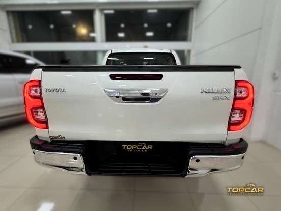 TOYOTA-HILUX-2.8 D-4D TURBO DIESEL CD SRX 4X4 AUTOMÁTICO TOYOTA-HILUX-2021