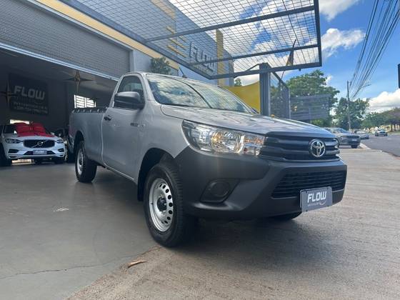 TOYOTA HILUX 2.8 D-4D TURBO DIESEL CS 4X4 AUTOMÁTICO