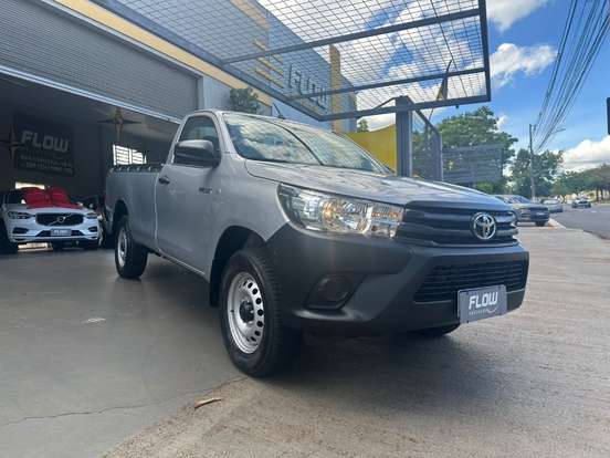 TOYOTA-HILUX-2.8 D-4D TURBO DIESEL CS 4X4 AUTOMÁTICO TOYOTA-HILUX-2025