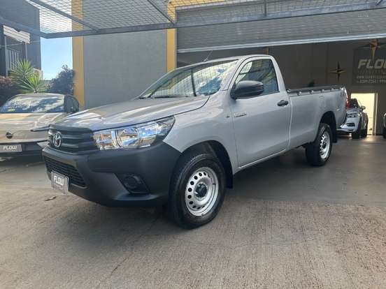 TOYOTA-HILUX-2.8 D-4D TURBO DIESEL CS 4X4 AUTOMÁTICO TOYOTA-HILUX-2025