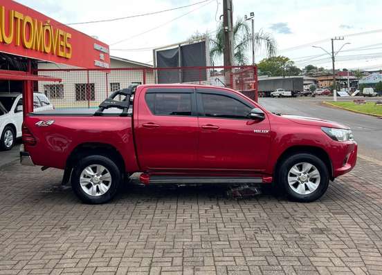 TOYOTA-HILUX-2016