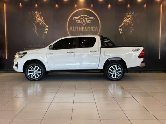 TOYOTA-HILUX-2019
