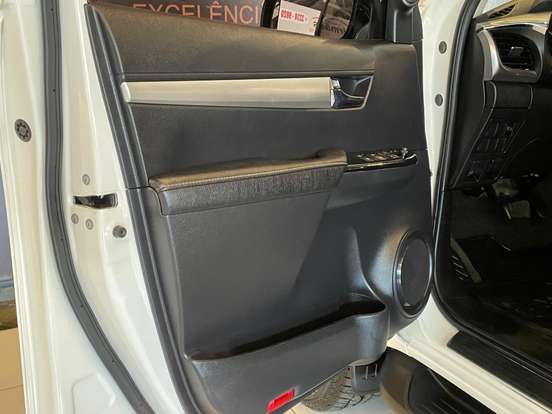 TOYOTA-HILUX-2.8 SRV 4X4 CD 16V DIESEL 4P AUTOMÁTICO TOYOTA-HILUX-2019