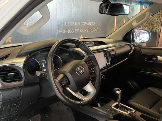 TOYOTA-HILUX-2.8 SRV 4X4 CD 16V DIESEL 4P AUTOMÁTICO TOYOTA-HILUX-2019