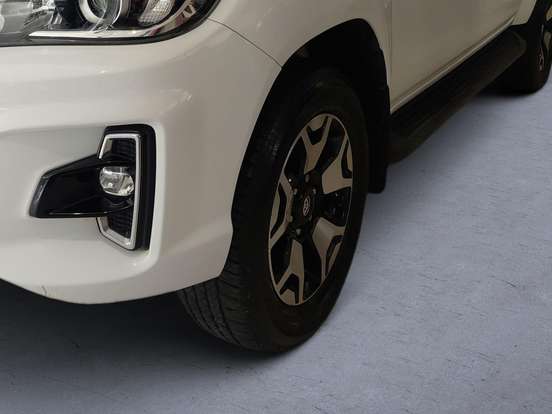 TOYOTA-HILUX-2019