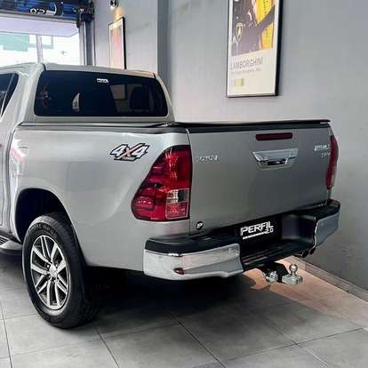 TOYOTA-HILUX-2020