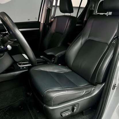 TOYOTA-HILUX-2020