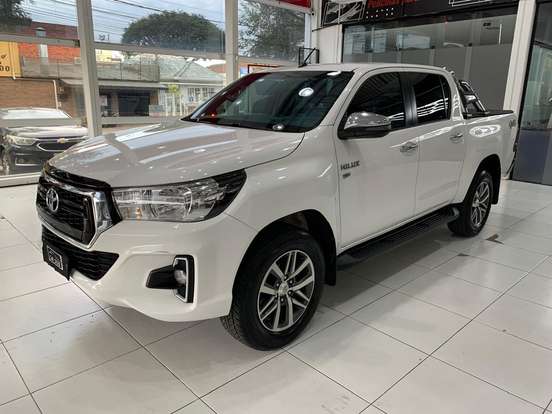 TOYOTA-HILUX-2019
