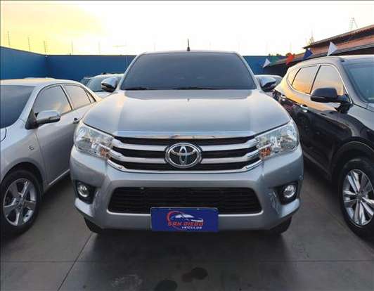 TOYOTA-HILUX-2017