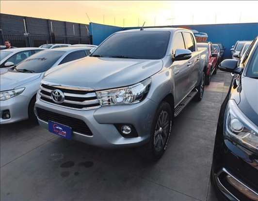 TOYOTA-HILUX-2017