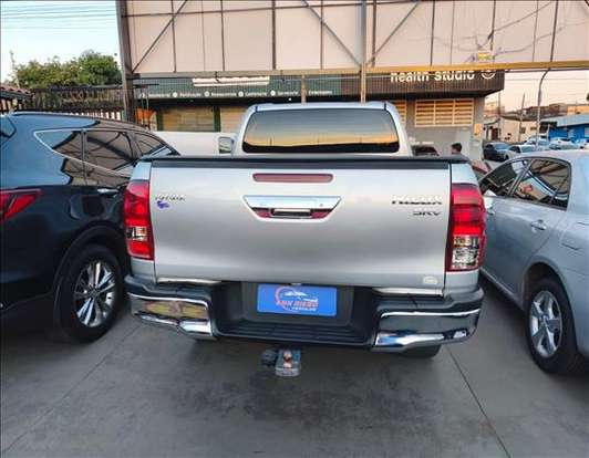 TOYOTA-HILUX-2017