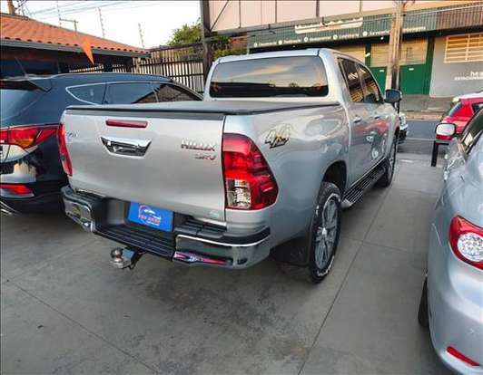 TOYOTA-HILUX-2.8 SRV 4X4 CD 16V DIESEL 4P AUTOMÁTICO TOYOTA-HILUX-2017