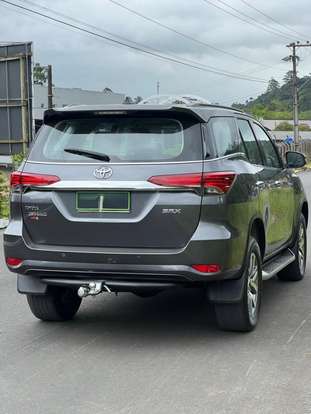 TOYOTA-HILUX-2.8 SRX 4X4 CD 16V DIESEL 4P AUTOMÁTICO TOYOTA-HILUX-2019