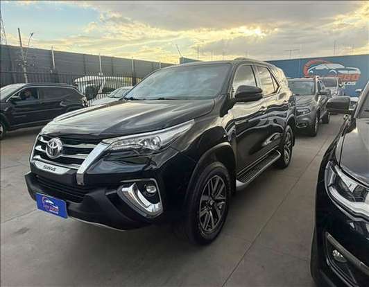 TOYOTA-HILUX-2020
