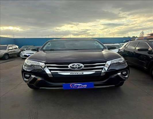 TOYOTA-HILUX-2020