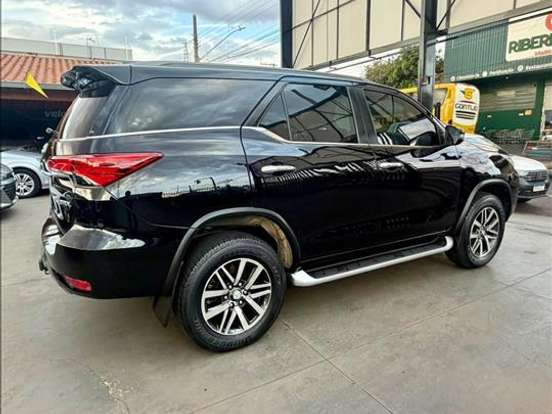 TOYOTA-HILUX-2.8 SRX 4X4 CD 16V DIESEL 4P AUTOMÁTICO TOYOTA-HILUX-2020