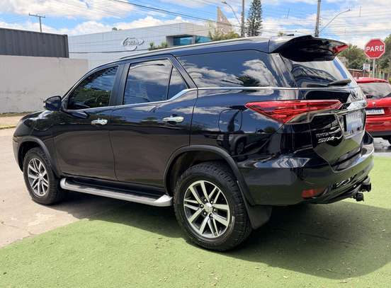 TOYOTA-HILUX-2.8 SRX 4X4 CD 16V DIESEL 4P AUTOMÁTICO TOYOTA-HILUX-2017