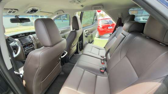 TOYOTA-HILUX-2.8 SRX 4X4 CD 16V DIESEL 4P AUTOMÁTICO TOYOTA-HILUX-2017
