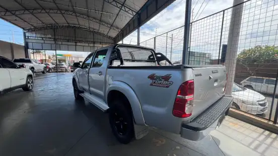TOYOTA-HILUX-3.0 SRV 4X4 CD 16V TURBO INTERCOOLER DIESEL 4P AUTOMÁTICO TOYOTA-HILUX-2012