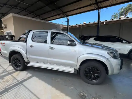 TOYOTA-HILUX-3.0 SRV 4X4 CD 16V TURBO INTERCOOLER DIESEL 4P AUTOMÁTICO TOYOTA-HILUX-2012