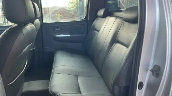 TOYOTA-HILUX-2012