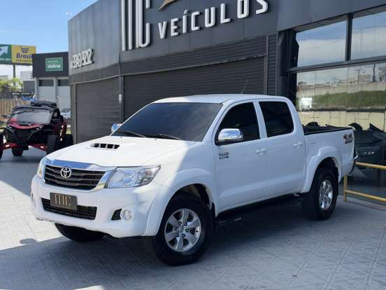 TOYOTA-HILUX-2013