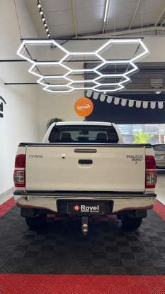 TOYOTA-HILUX-3.0 SRV 4X4 CD 16V TURBO INTERCOOLER DIESEL 4P AUTOMÁTICO TOYOTA-HILUX-2015