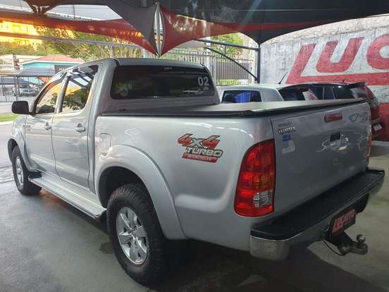TOYOTA-HILUX-3.0 SRV TOP 4X4 CD 16V TURBO INTERCOOLER DIESEL 4P AUTOMÁTICO TOYOTA-HILUX-2011