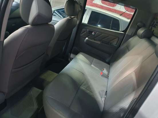 TOYOTA-HILUX-2011