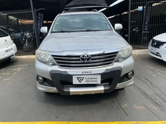 TOYOTA HILUX SW4 2.7 SR 4X2 16V FLEX 4P AUTOMÁTICO